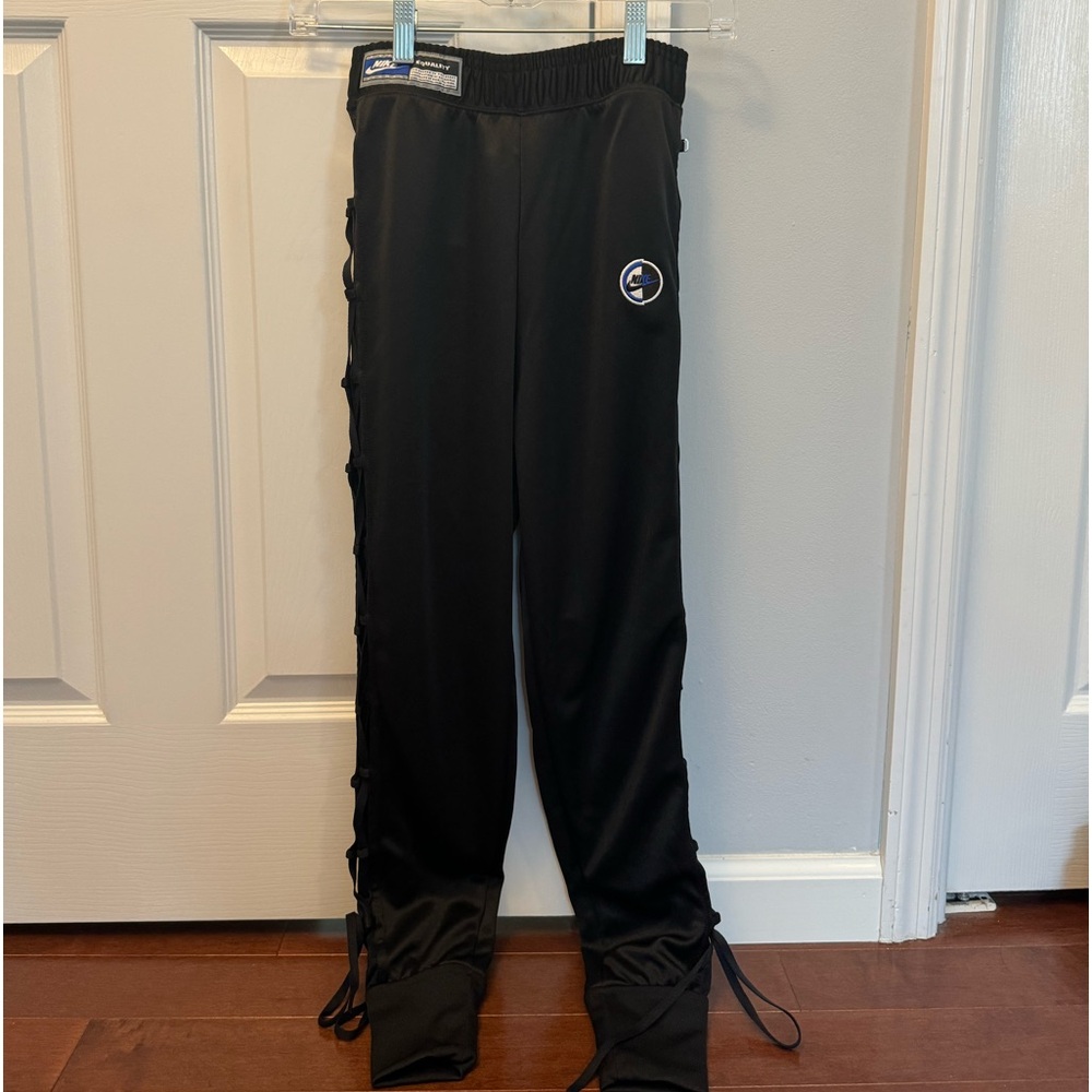 NEW nike women's equality joggers